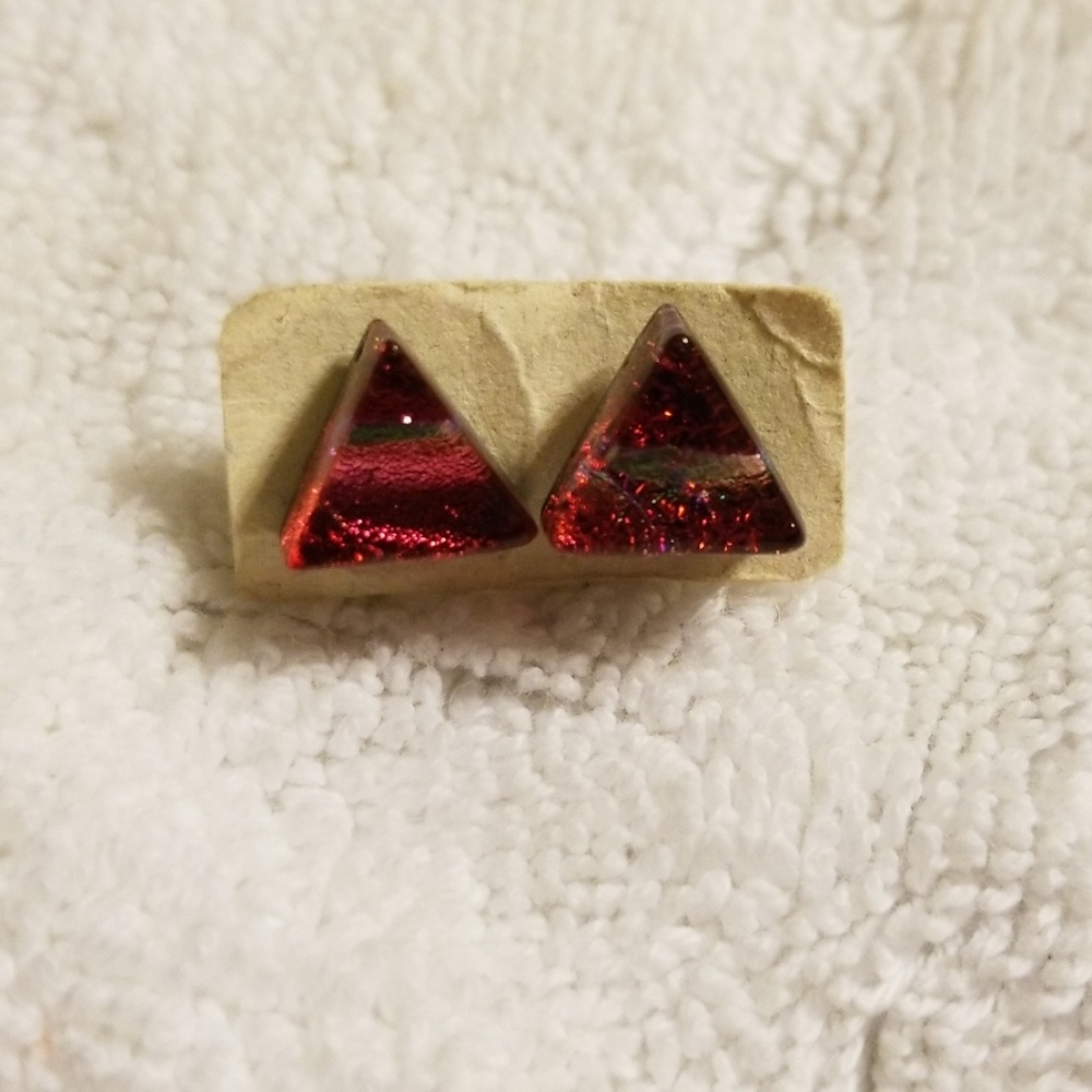 Pink triangle stud earrings